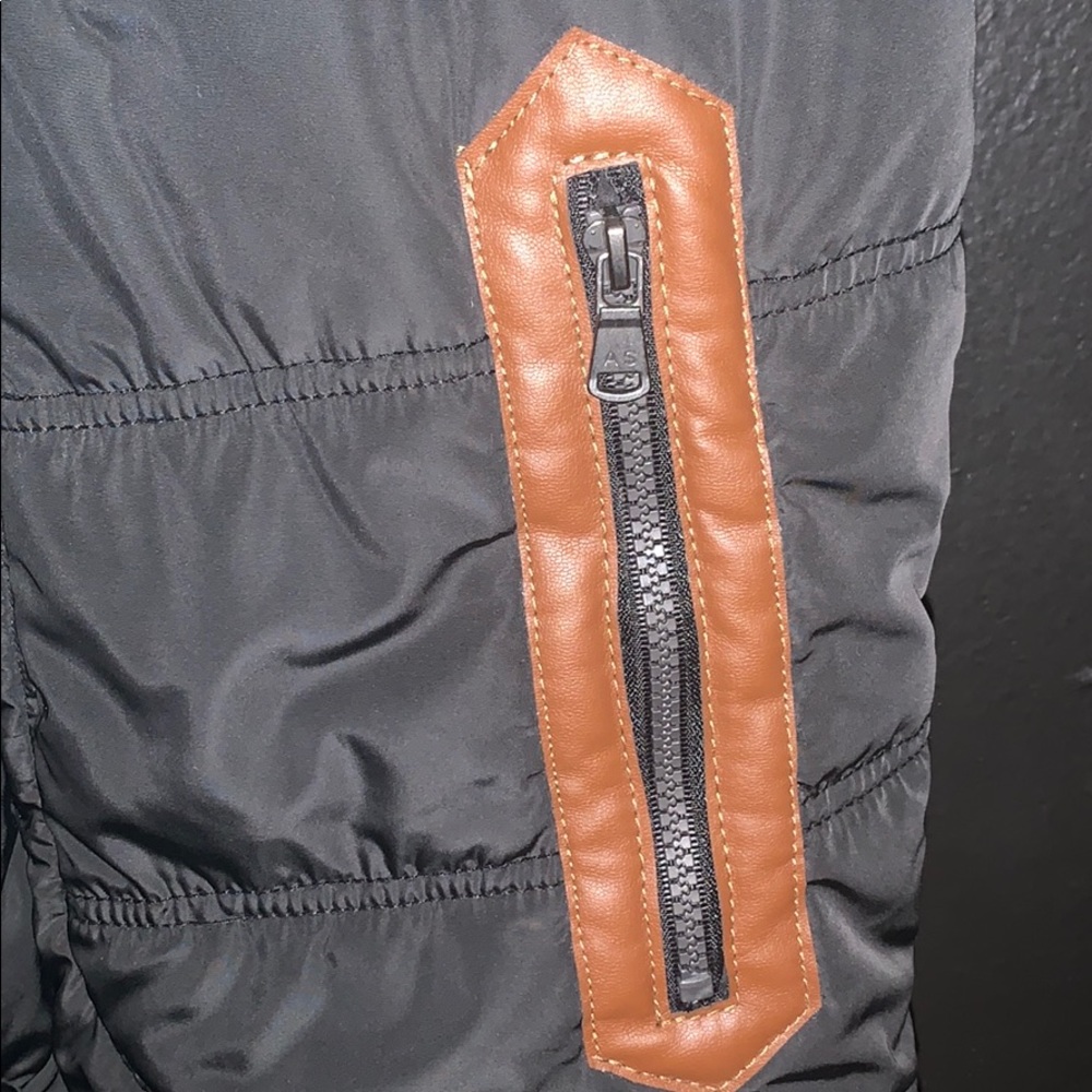 Vest - Picture 4 of 4